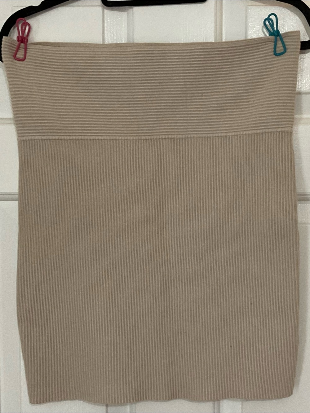 House of Harlow 1960 Beige Ribbed Skirt Set - Picture 4 of 5